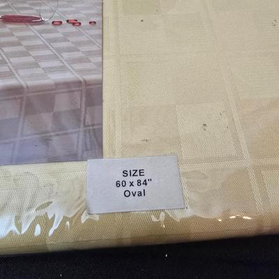 Brand new Kitchen accessories - utensils - Christmas themed oven mitts - table cloth - Drying mat - Kitchen aid silicone oven mitts