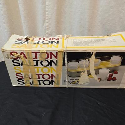 Salton Yogurt maker - one serving sandwich maker - and one serving waffle maker