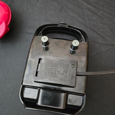 Salton Yogurt maker - one serving sandwich maker - and one serving waffle maker