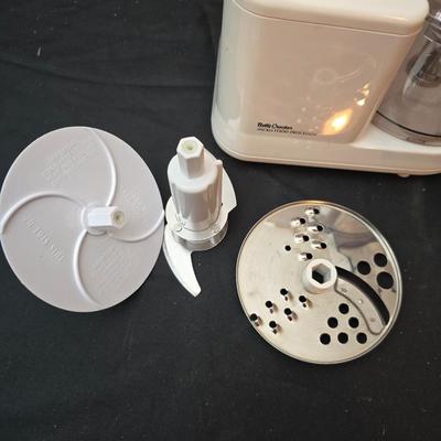 Betty Crocker micro food processor with Waring High performance Juice extractor