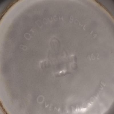 Pfaltzgraff Yorktowne Large Pottery 8 Quart Dough Bowl