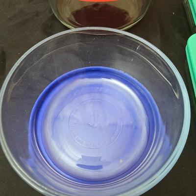Pyrex glass lidded food storage containers