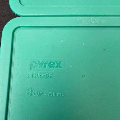 Pyrex glass lidded food storage containers