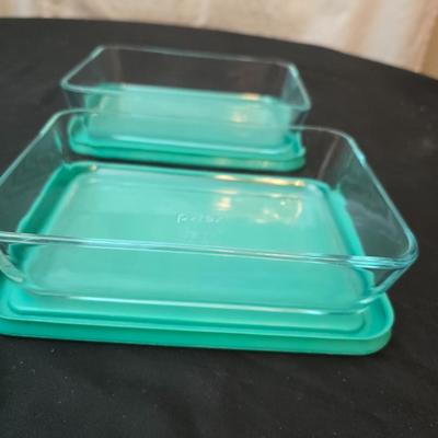 Pyrex glass lidded food storage containers