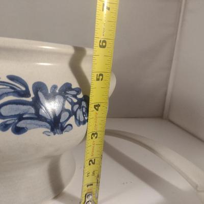 Pfaltzgraff Yorktowne Pottery Covered Soup Tureen with Ladle