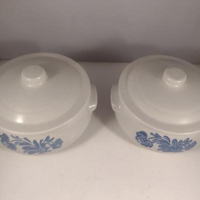 Pfaltzgraff Yorktowne Pottery Pair of Covered Vegetable Bowls