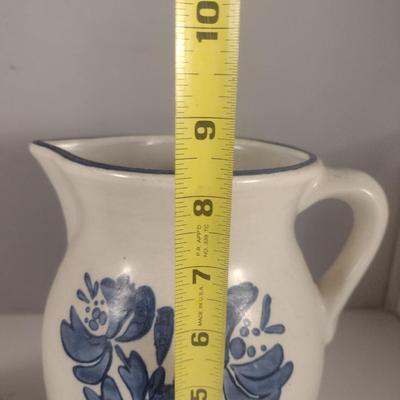 Pfaltzgraff Yorktowne Pottery Pair of Pitchers