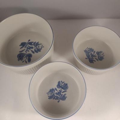 Pfaltzgraff Yorktowne Pottery Souffle/Baking Dish Trio