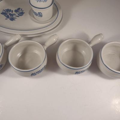 Collection of Assorted Pfaltzgraff Yorktowne Pottery