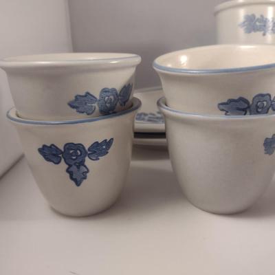 Collection of Assorted Pfaltzgraff Yorktowne Pottery