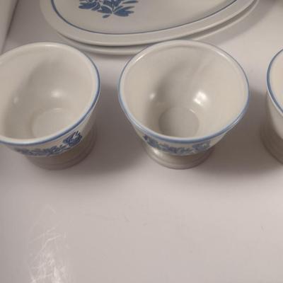 Collection of Assorted Pfaltzgraff Yorktowne Pottery