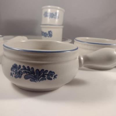Collection of Assorted Pfaltzgraff Yorktowne Pottery