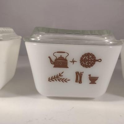 Vintage Set of Three Pyrex Refrigerator Dishes with Lids- Early American Pattern