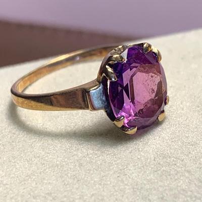 10k Yellow Gold Ring - 2.3 Grams size 6