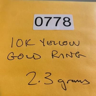 10k Yellow Gold Ring - 2.3 Grams size 6