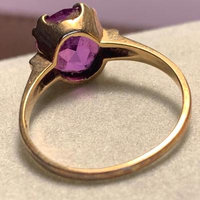 10k Yellow Gold Ring - 2.3 Grams size 6