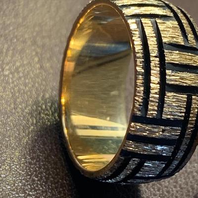 14k Yellow Gold Band / Ring - 5.5 grams size 6