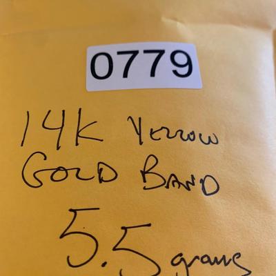 14k Yellow Gold Band / Ring - 5.5 grams size 6