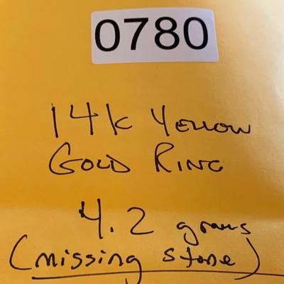 14k Yellow Gold Ring - 4.2 grams - missing stone size 6.5