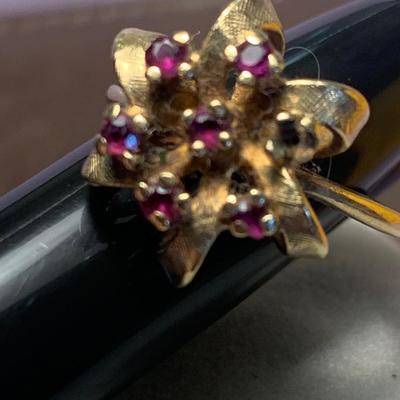 14k Yellow Gold Ring - 4.2 grams - missing stone size 6.5