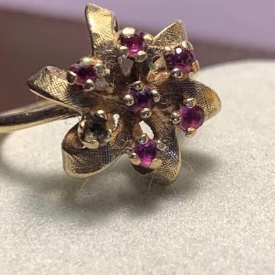 14k Yellow Gold Ring - 4.2 grams - missing stone size 6.5