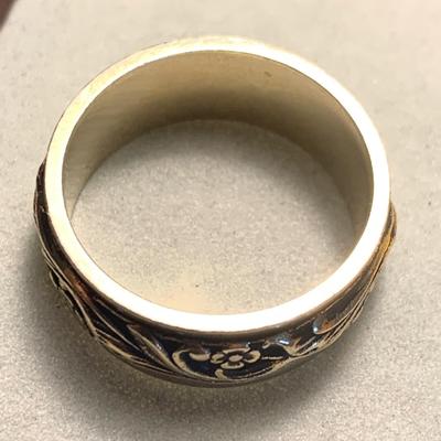 14k White Gold Ring / Band - 8 grams size 8