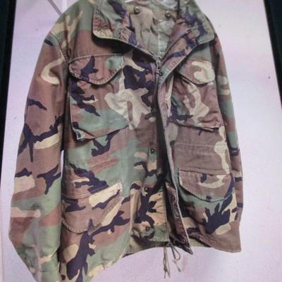 Sale Photo Thumbnail #2497: Cold Weather Field Camo Coat Size Medium Regular