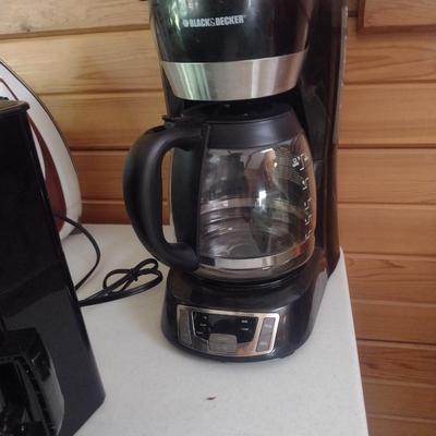 Collection of Kitchen Appliances