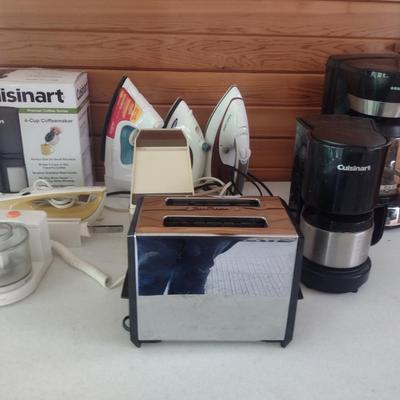 Collection of Kitchen Appliances
