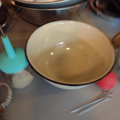 Collection of Kitchen Ware
