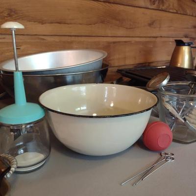 Collection of Kitchen Ware