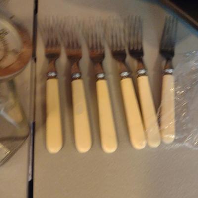 Collection of Kitchen Ware