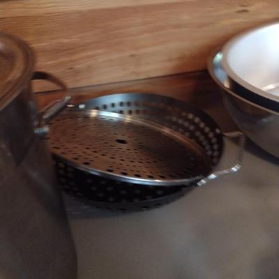 Collection of Kitchen Ware