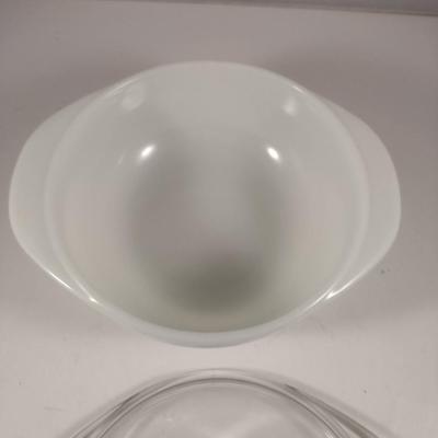 Pyrex Milk Glass Baking Dish with Lid- 1 Liter Capacity