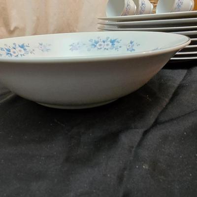 Carlton Japan Carla 506 dinnerware set - Service for 8 with serving bowl, sugar and creamer