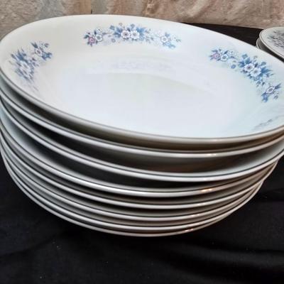 Carlton Japan Carla 506 dinnerware set - Service for 8 with serving bowl, sugar and creamer