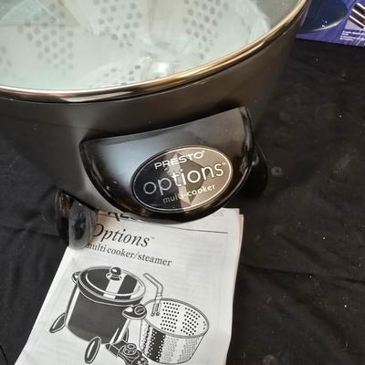 Presto multi cooker / steamer and Distinction 10-piece cheese Fondue set