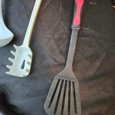Kitchen cooking utensils and Kitchen gadgets