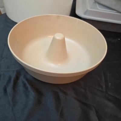 Make a cake - any kind of cake! With stainless steel cake cover and more