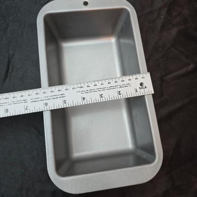 Pies, Bundt cakes, spring pans, bread pans, and more