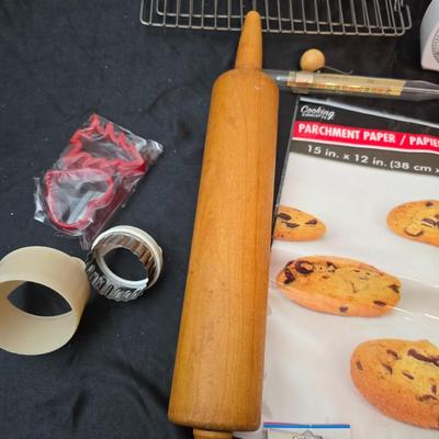Baking utensils - Spatulas - measuring cups - measuring spoons and so much more!