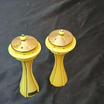 Vintage ceramic Double bud vase and a set of vintage space needle - Seattle Washington Mold salt & pepper shakers