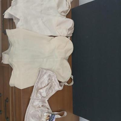 Women's undergarments - Bra's and corsets - some new with tags
