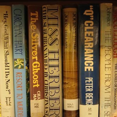 Assortment of hardback books - Robert James Waller - John Sandford - Anne Perry - Colin Dexter and more