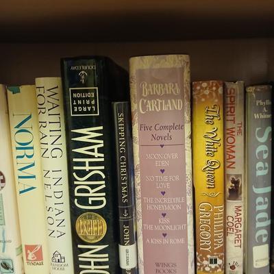 Assortment of hardback books - Robert James Waller - John Sandford - Anne Perry - Colin Dexter and more