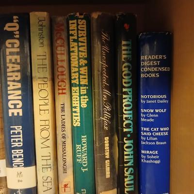 Assortment of hardback books - Robert James Waller - John Sandford - Anne Perry - Colin Dexter and more
