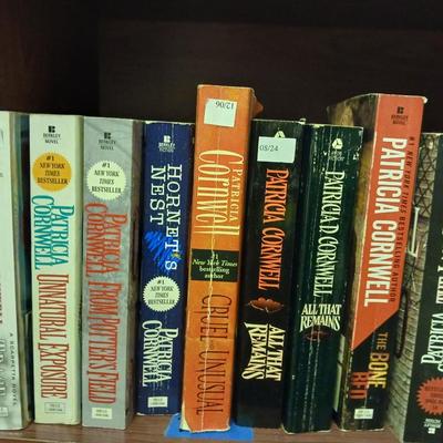 Paperback book collection = James Patterson - Tom Clancy - Patricia Cornwell - John Grisham