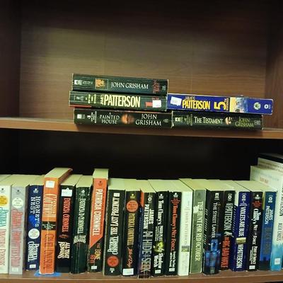 Paperback book collection = James Patterson - Tom Clancy - Patricia Cornwell - John Grisham