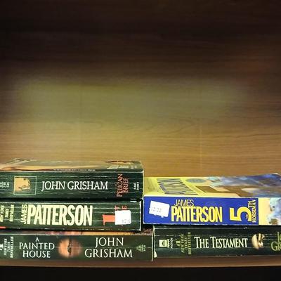Paperback book collection = James Patterson - Tom Clancy - Patricia Cornwell - John Grisham
