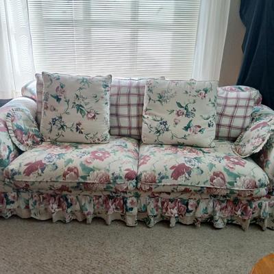 Yellowstone Furniture manufacturing floral fabric sofa with throw pillows